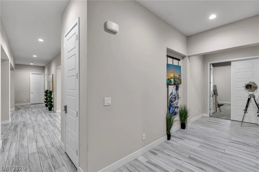 8233 Sweetwater Creek Way Las Vegas, NV 89113