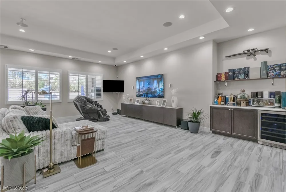 8233 Sweetwater Creek Way Las Vegas, NV 89113