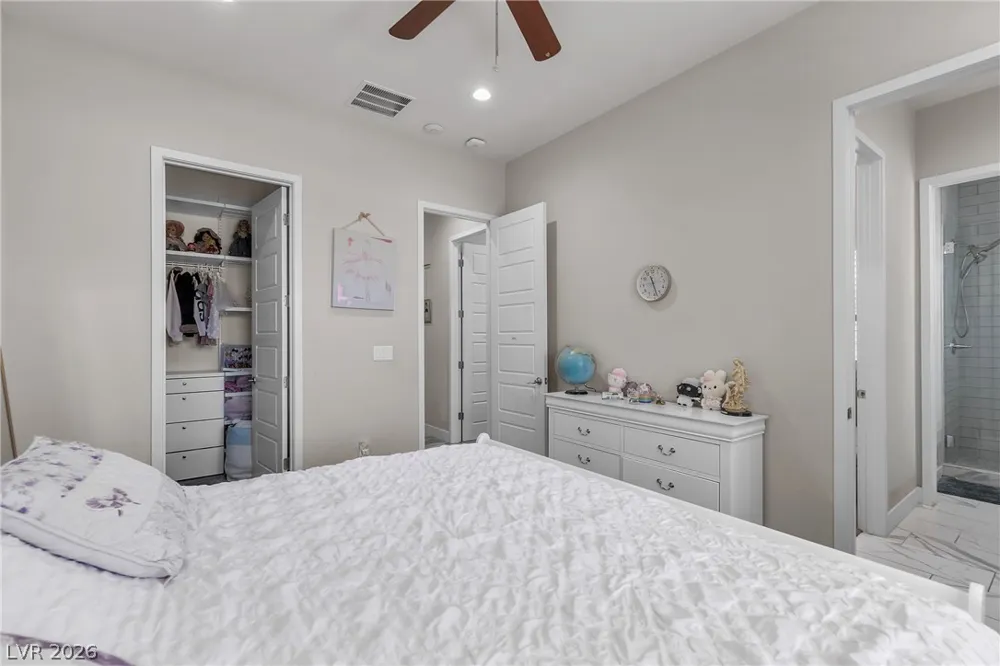 8233 Sweetwater Creek Way Las Vegas, NV 89113
