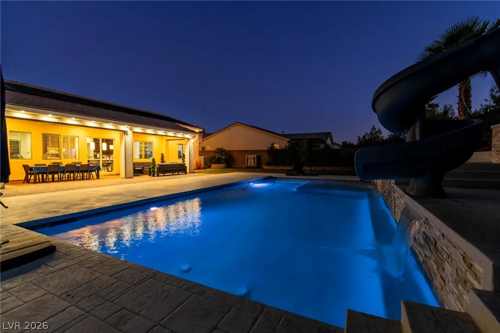 8233 Sweetwater Creek Way Las Vegas, NV 89113