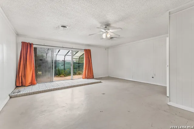 212 BLUEBONNET ST Burnet, TX 78611