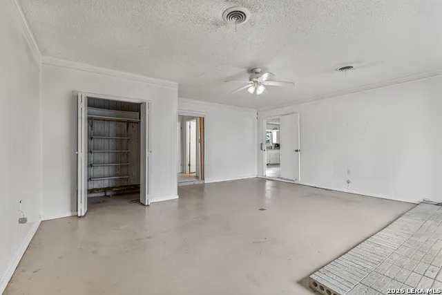 212 BLUEBONNET ST Burnet, TX 78611