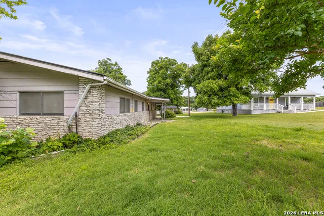 212 BLUEBONNET ST Burnet, TX 78611
