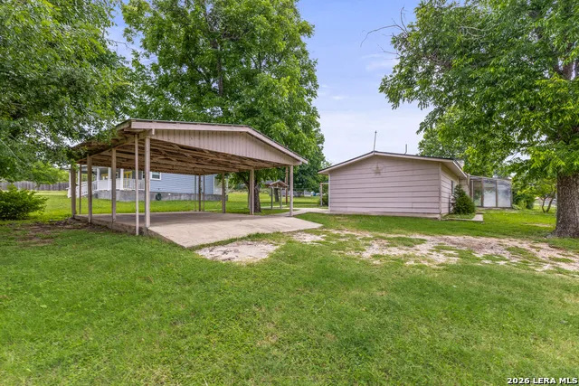 212 BLUEBONNET ST Burnet, TX 78611