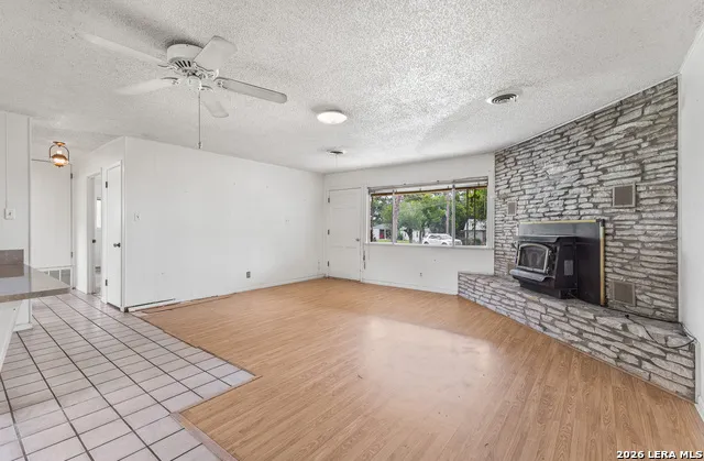 212 BLUEBONNET ST Burnet, TX 78611