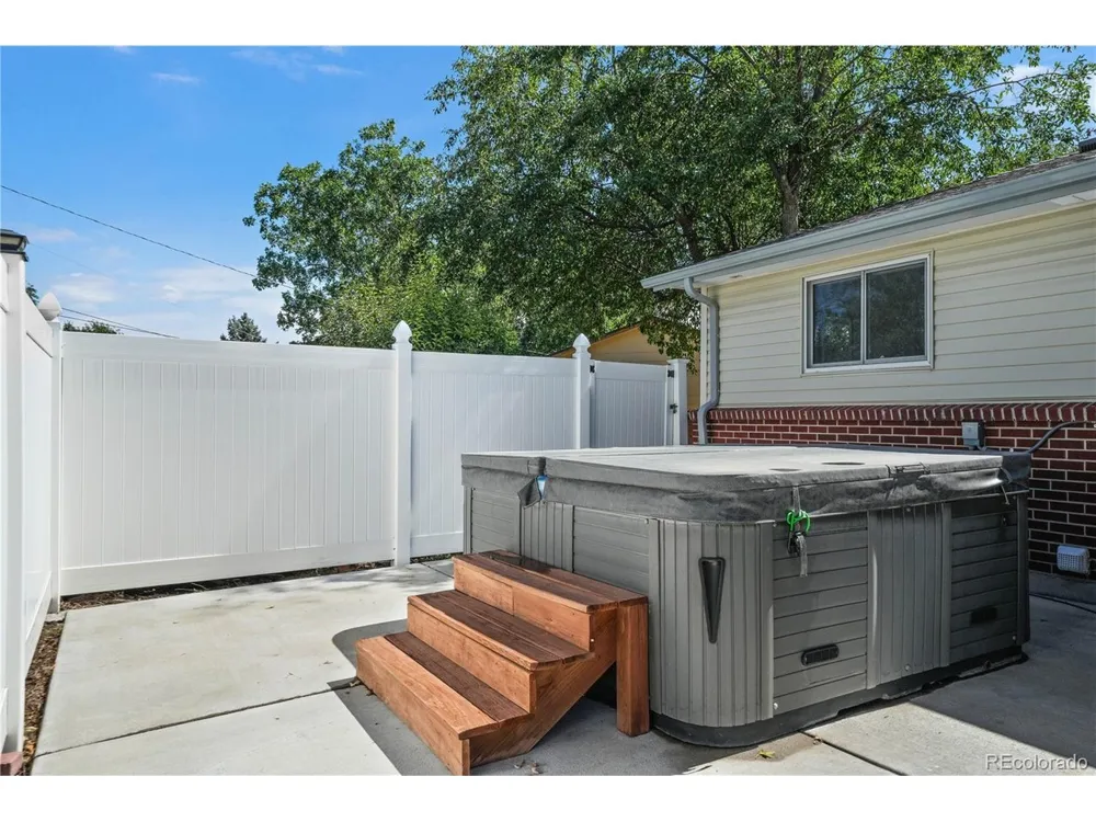 1507 S Field Court Denver, CO 80232