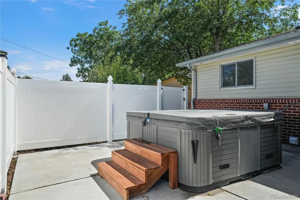 1507 S Field Court Denver, CO 80232