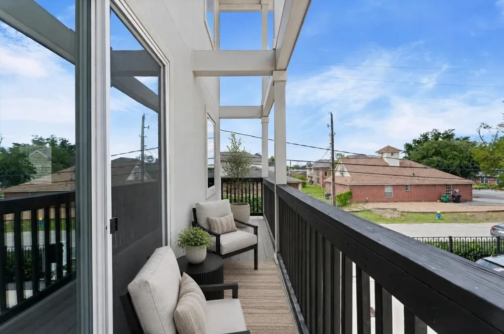 1430 W 34th 1/2 Street Houston, TX 77018