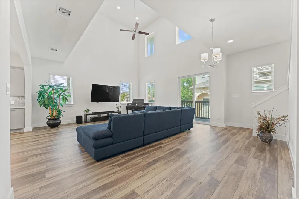 1430 W 34th 1/2 Street Houston, TX 77018