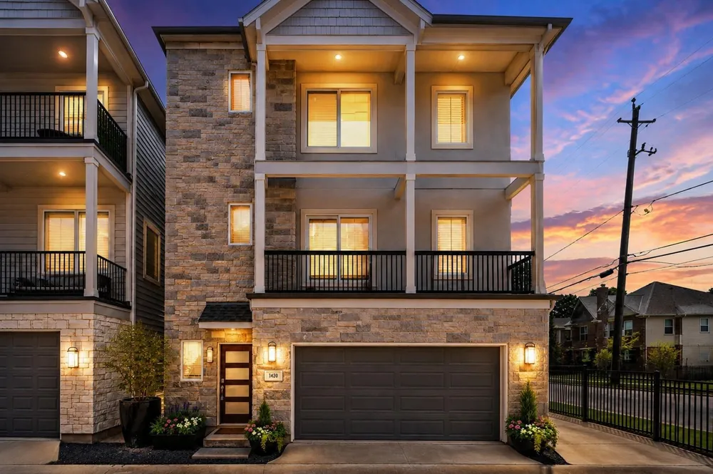 1430 W 34th 1/2 Street Houston, TX 77018