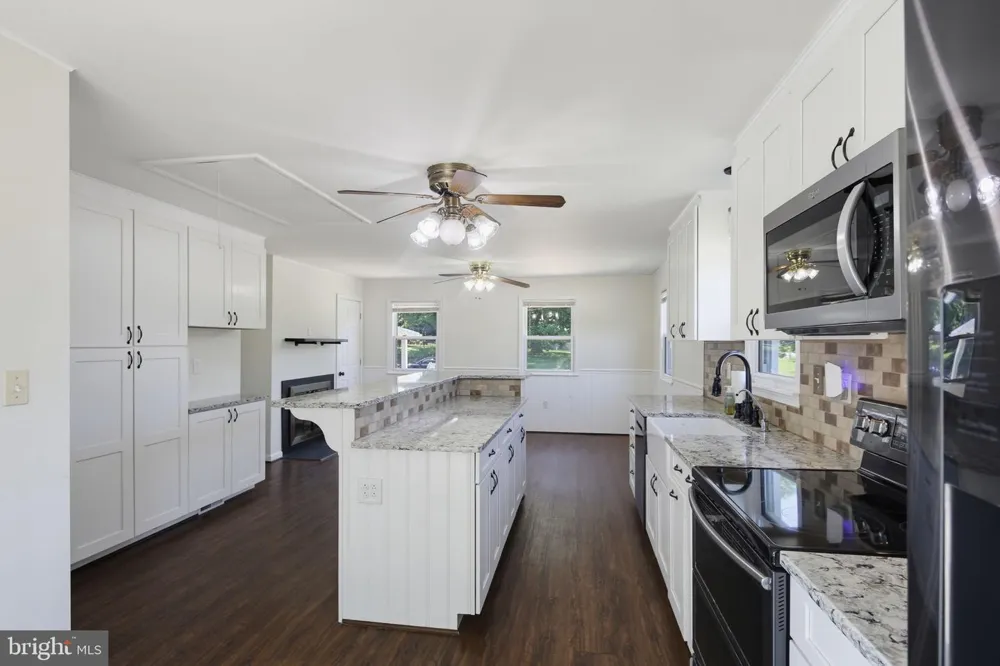 4307 HOWARD DRIVE Sykesville, MD 21784