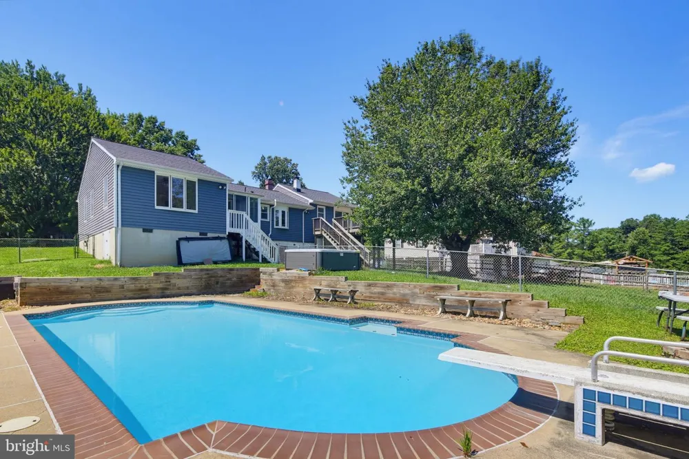 4307 HOWARD DRIVE Sykesville, MD 21784