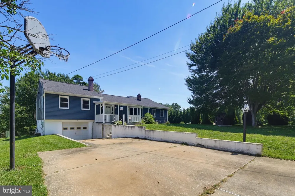 4307 HOWARD DRIVE Sykesville, MD 21784