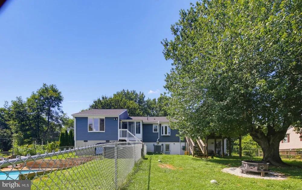 4307 HOWARD DRIVE Sykesville, MD 21784