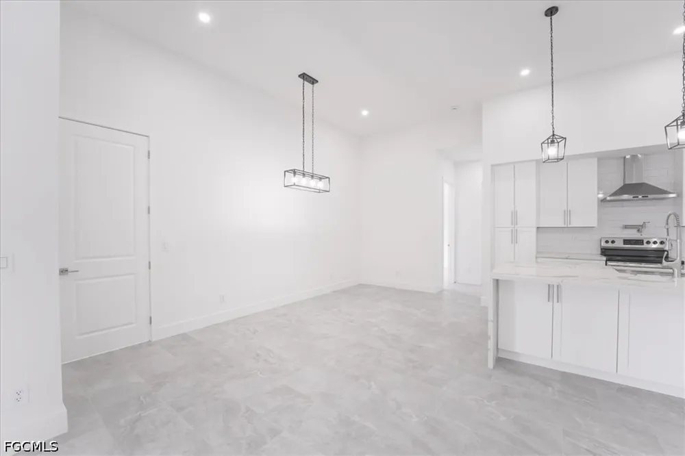 NW 27th Lane Cape Coral, FL 33993