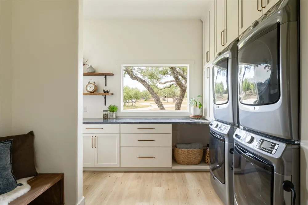 220 Fawn Meadow Drive Dripping Springs, TX 78620