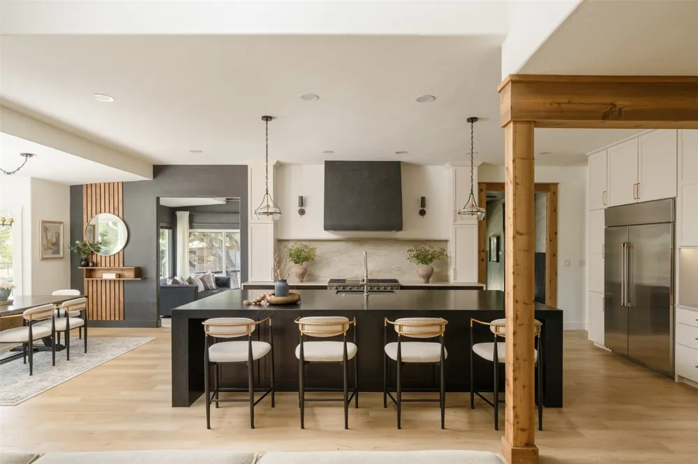 220 Fawn Meadow Drive Dripping Springs, TX 78620