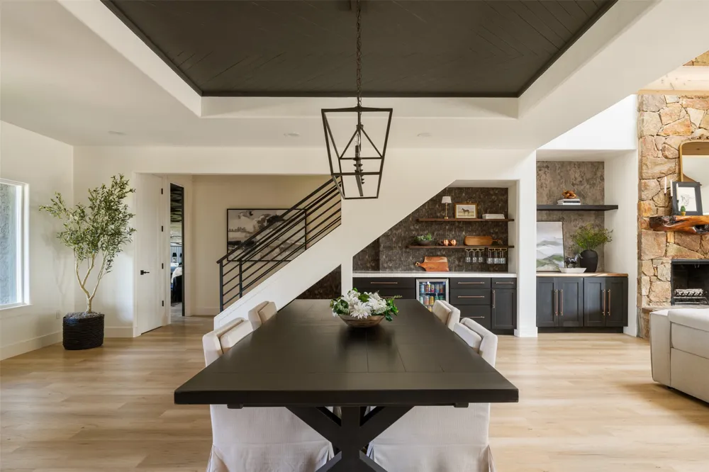 220 Fawn Meadow Drive Dripping Springs, TX 78620