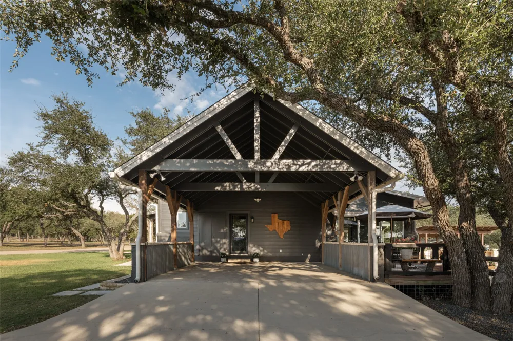 220 Fawn Meadow Drive Dripping Springs, TX 78620