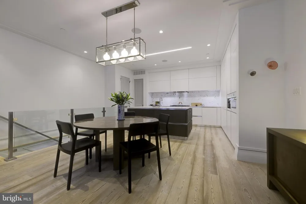 1837 WYOMING AVENUE NW #A Washington, DC 20009