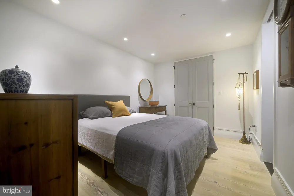 1837 WYOMING AVENUE NW #A Washington, DC 20009