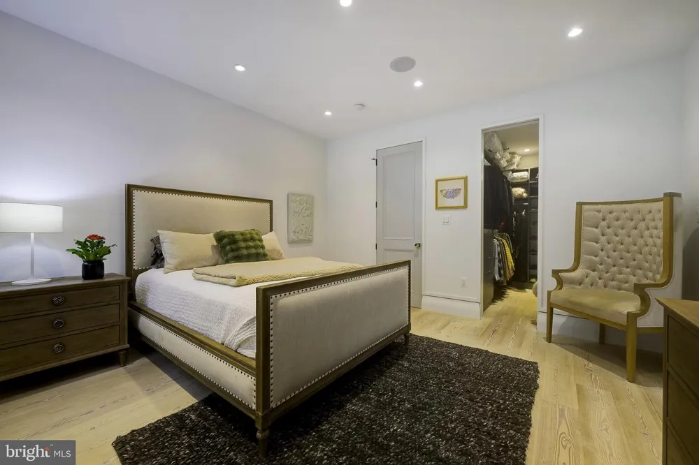 1837 WYOMING AVENUE NW #A Washington, DC 20009