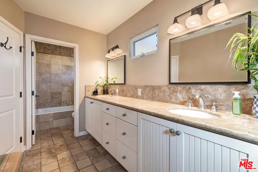 5841 Tellefson Road Culver City, CA 90230