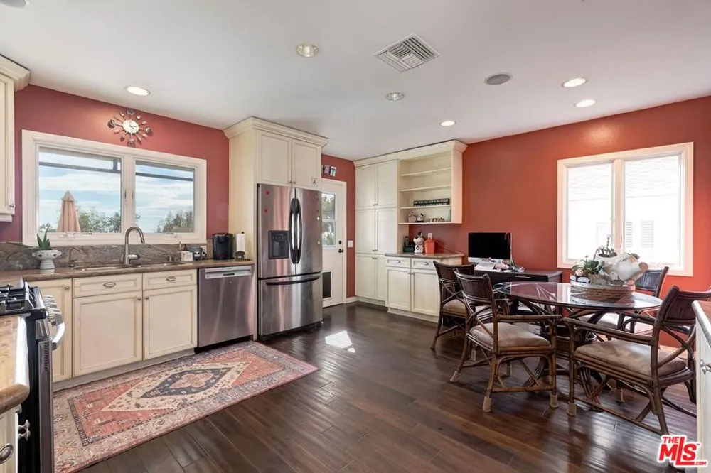 5841 Tellefson Road Culver City, CA 90230