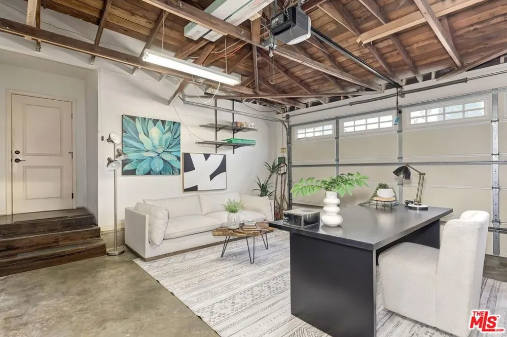 5841 Tellefson Road Culver City, CA 90230