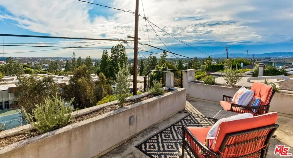 5841 Tellefson Road Culver City, CA 90230