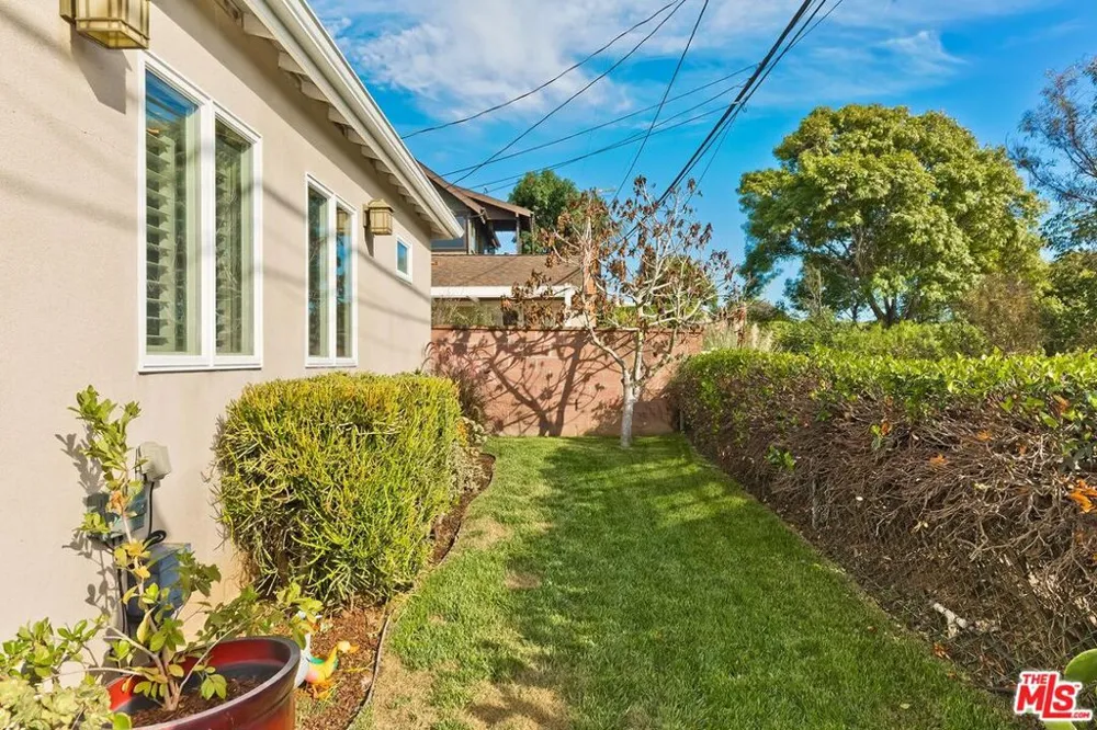 5841 Tellefson Road Culver City, CA 90230