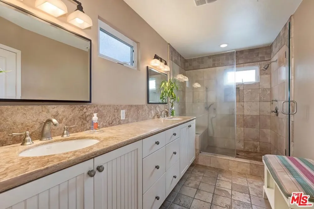 5841 Tellefson Road Culver City, CA 90230