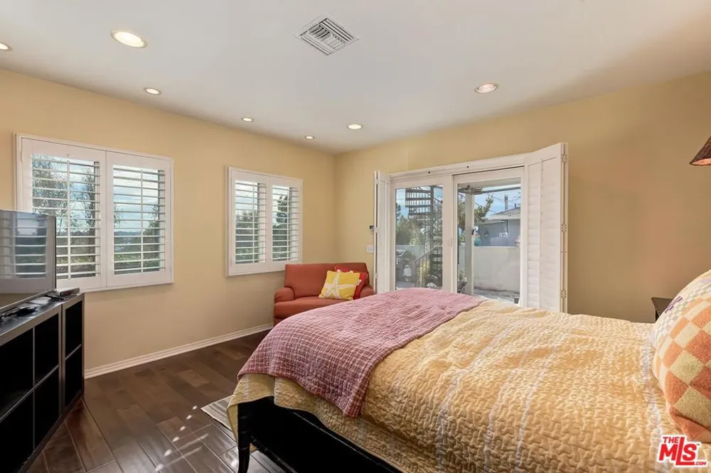 5841 Tellefson Road Culver City, CA 90230