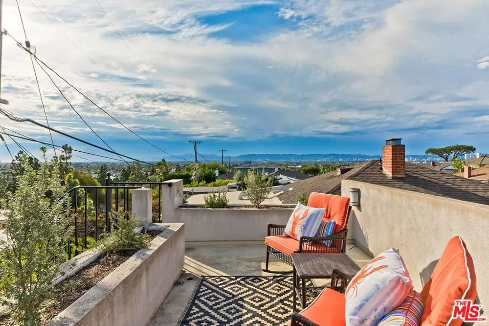 5841 Tellefson Road Culver City, CA 90230