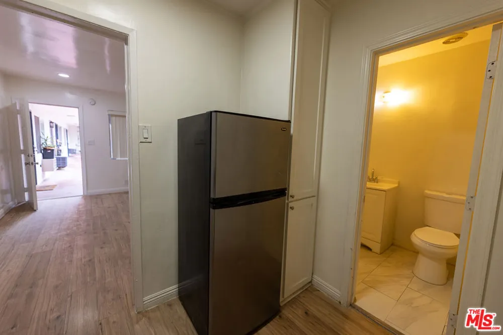 6126 Eleanor Avenue #1 Los Angeles, CA 90038