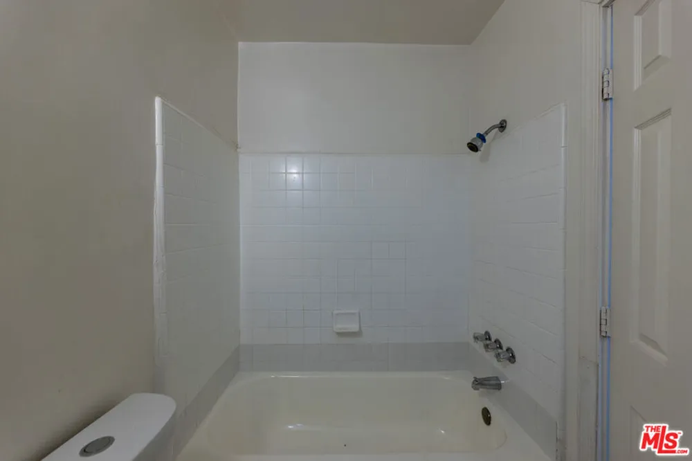 6126 Eleanor Avenue #1 Los Angeles, CA 90038