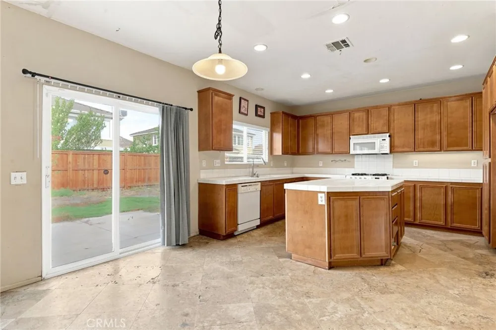 773 Riesling Hemet, CA 92545