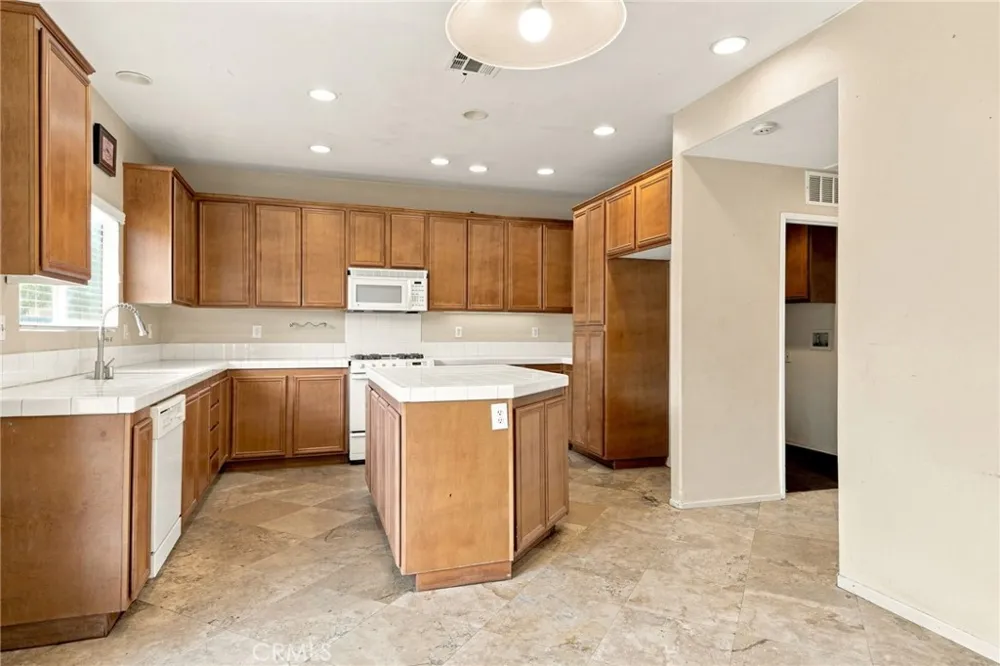 773 Riesling Hemet, CA 92545