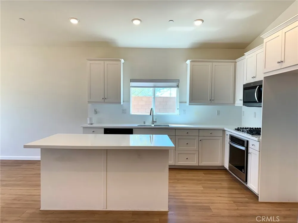 15411 San Diego Lane Victorville, CA 92394