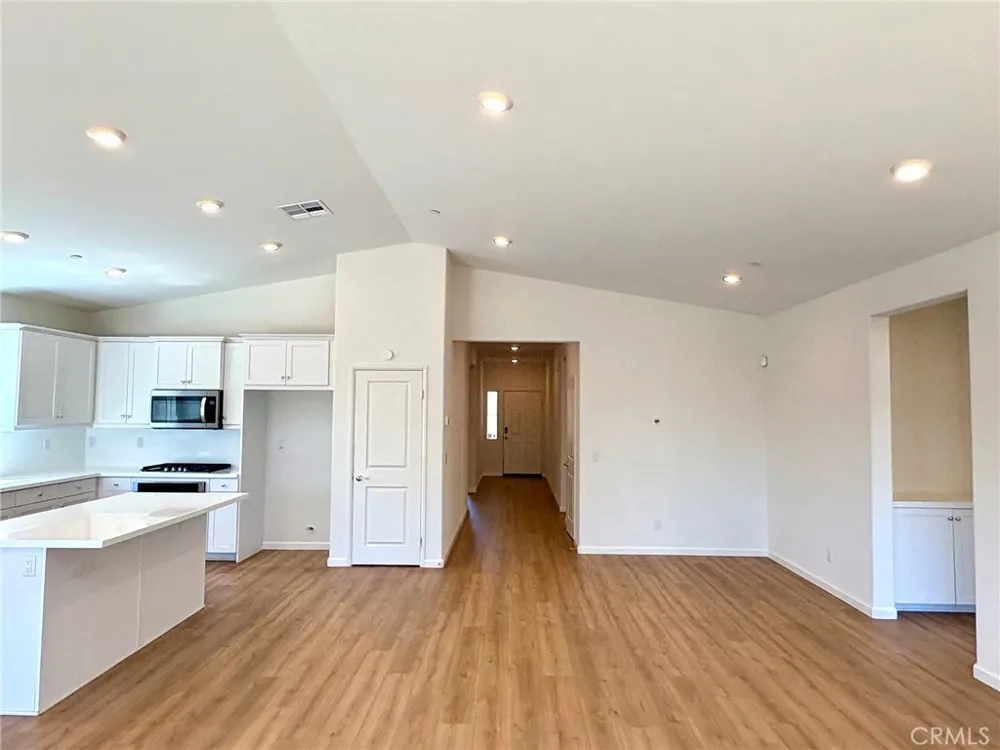 15411 San Diego Lane Victorville, CA 92394