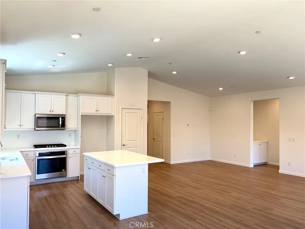 15411 San Diego Lane Victorville, CA 92394