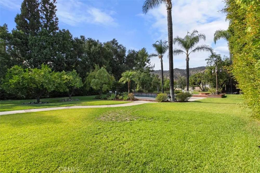 1145 E Sierra Madre Avenue Glendora, CA 91741