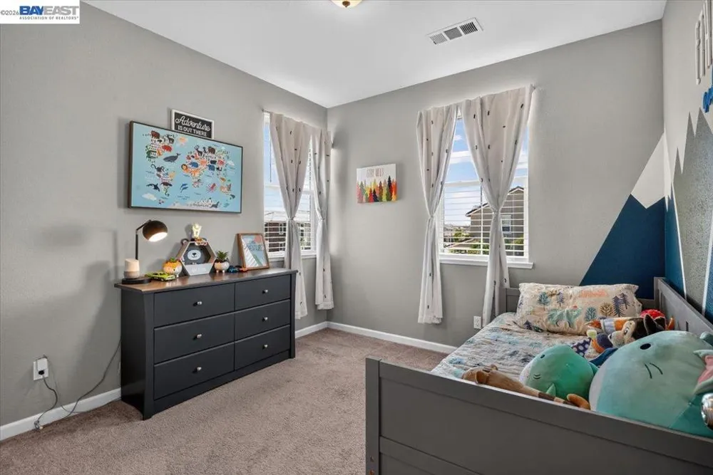 1589 Friendly Manteca, CA 95337