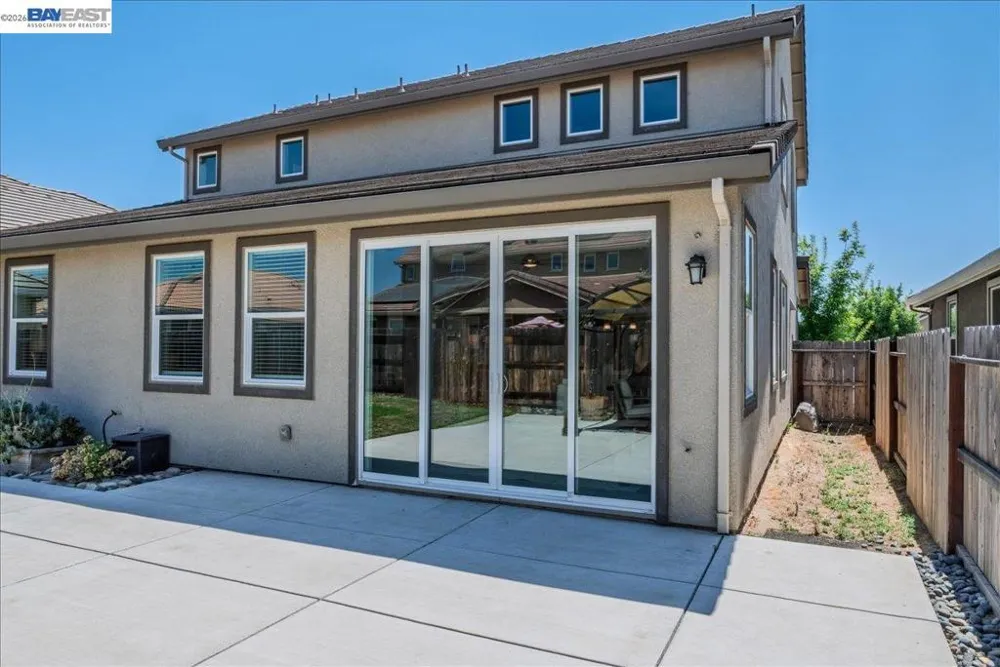 1589 Friendly Manteca, CA 95337