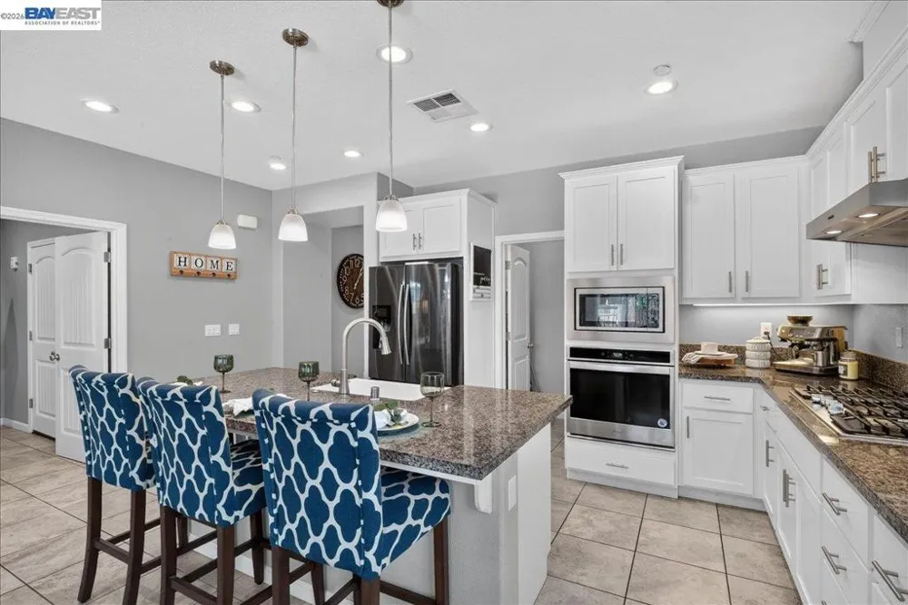 1589 Friendly Manteca, CA 95337