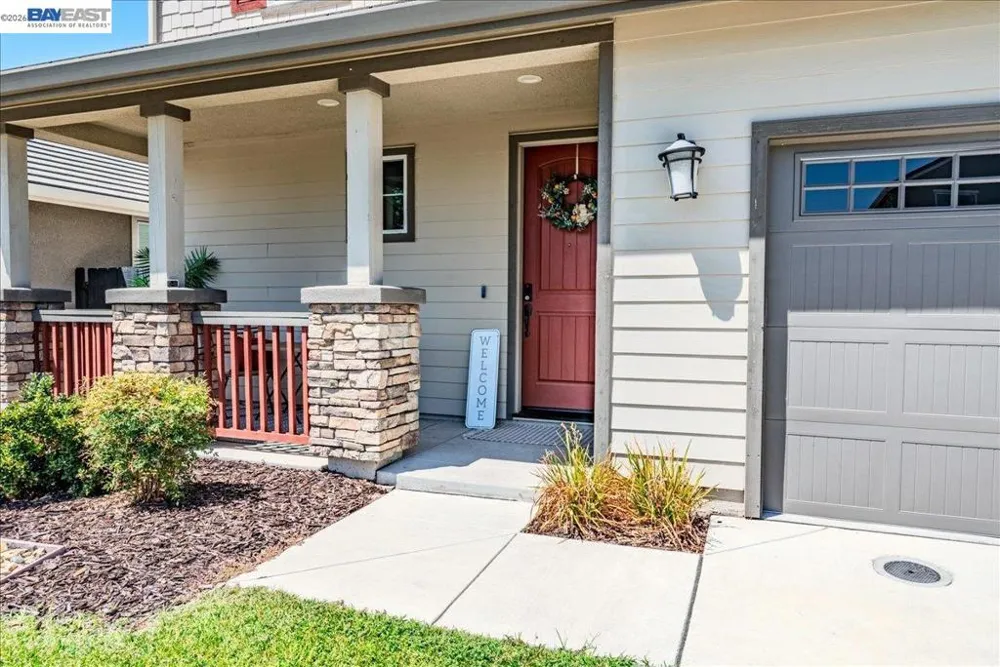 1589 Friendly Manteca, CA 95337