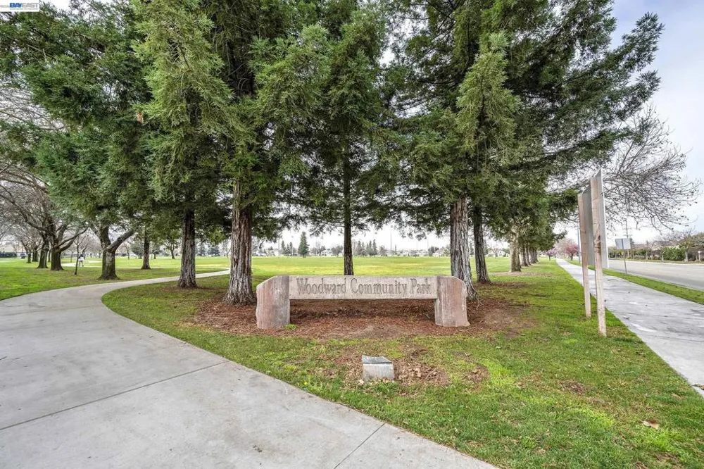 1589 Friendly Manteca, CA 95337