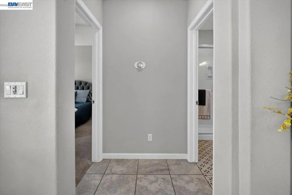 1589 Friendly Manteca, CA 95337