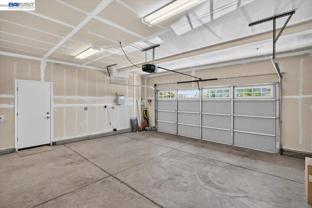 1589 Friendly Manteca, CA 95337