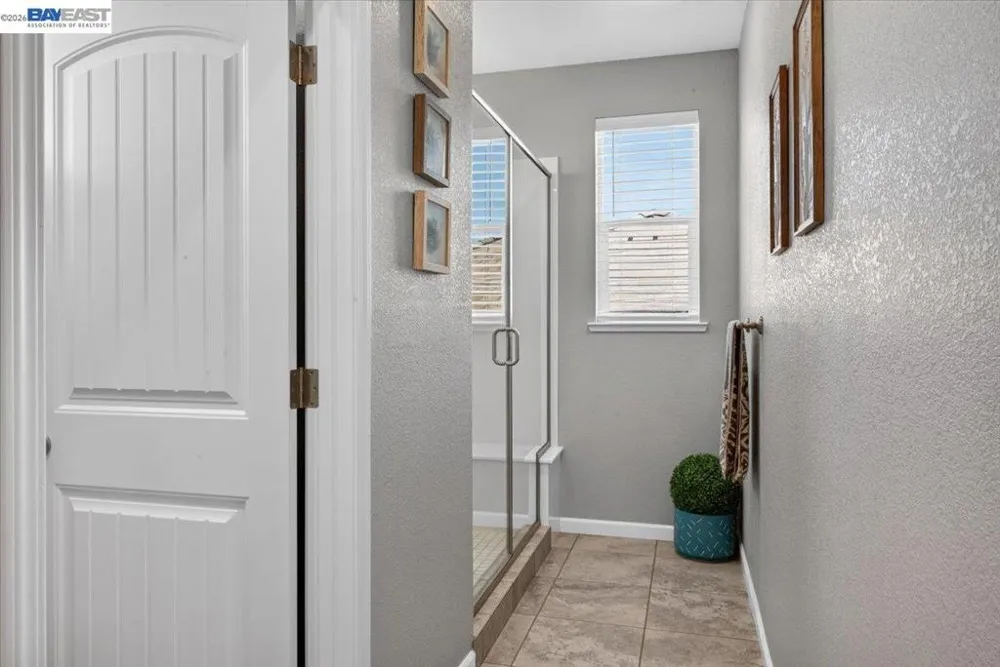 1589 Friendly Manteca, CA 95337